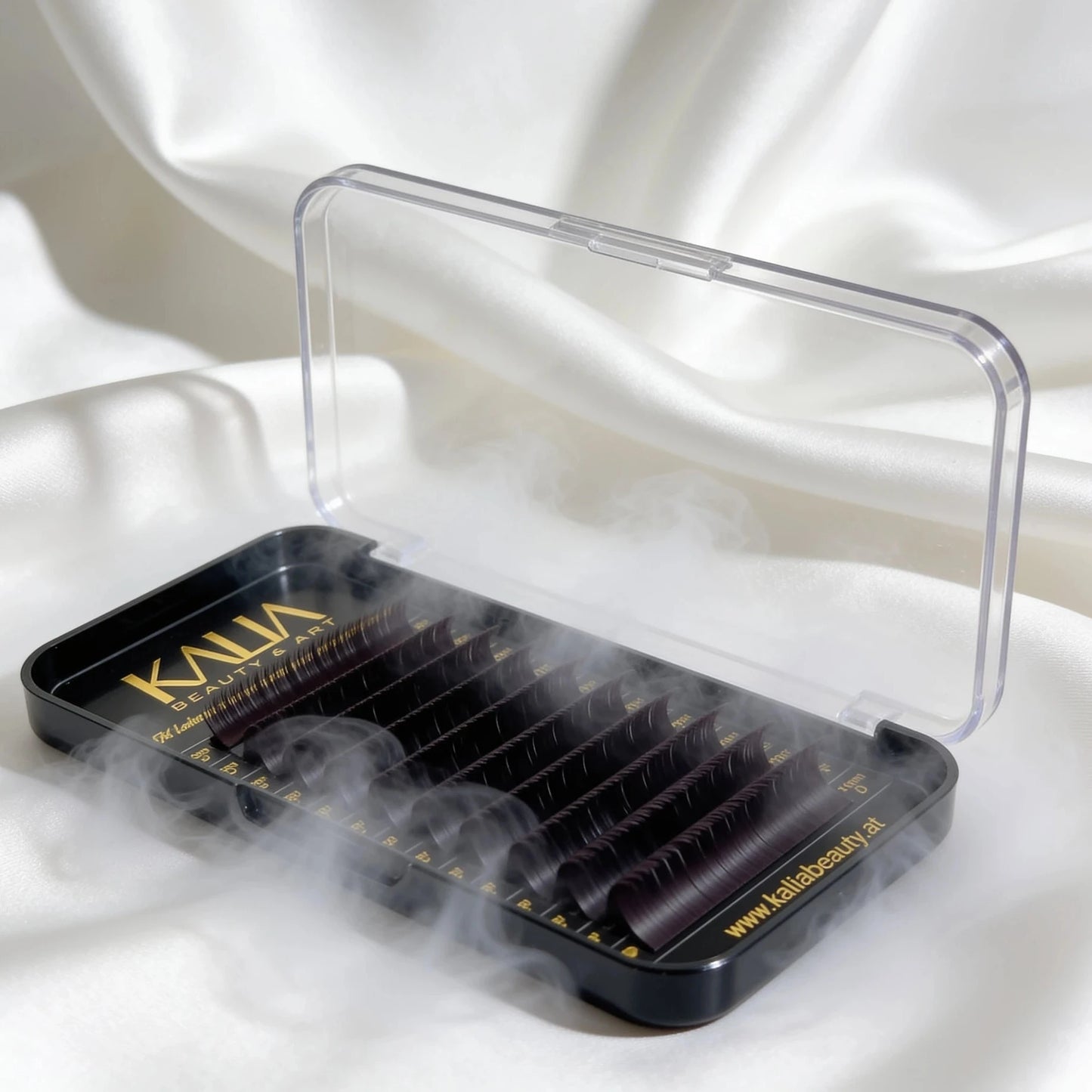 Flat Lashes - Take your Lash Game to the next Level - BROWN