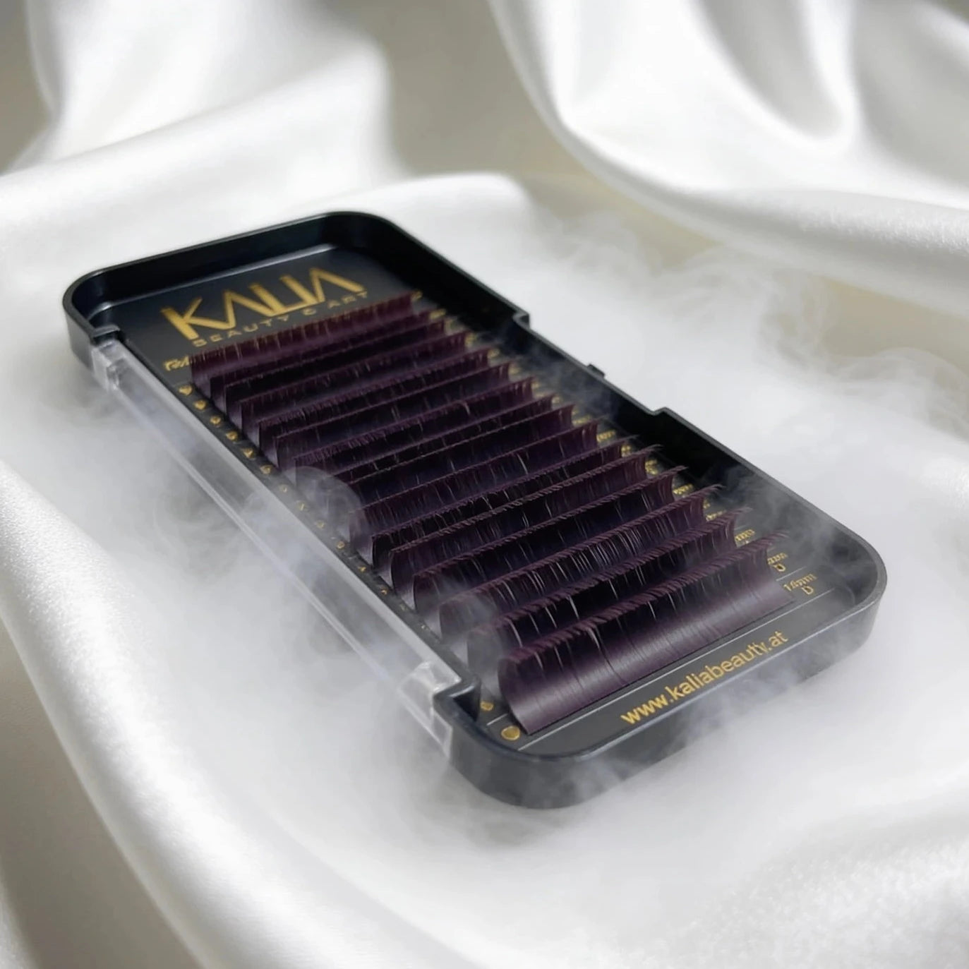 Flat Lashes - Take your Lash Game to the next Level - BROWN